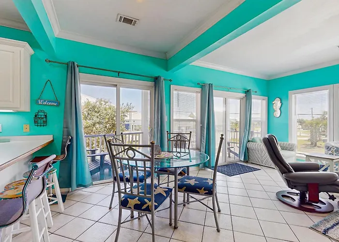 Bright With Decks Wifi Ac Laundry & Shared Pool Dock - Walk To The Holiday home