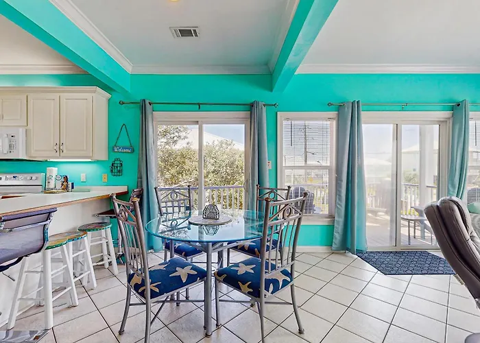 Bright With Decks Wifi Ac Laundry & Shared Pool Dock - Walk To The Holiday home *